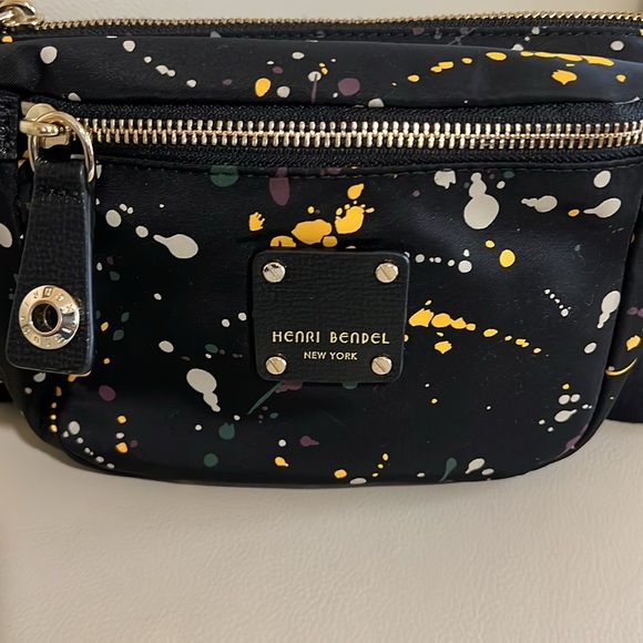 Henri Bendel Fanny pack in polyester with leather trim. - Picture 2 of 6